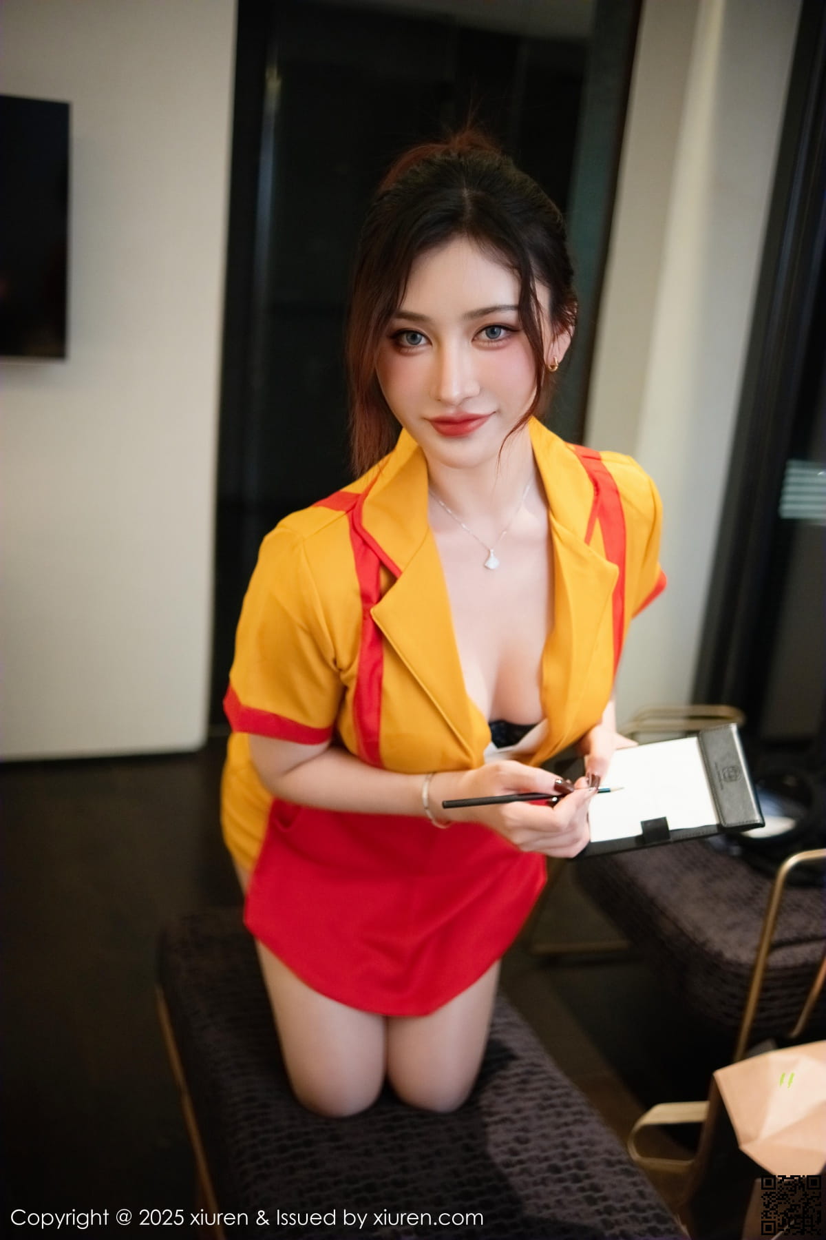 XIUREN秀人网 2025.01.02 No.9695 蕾蕾醒了没-6