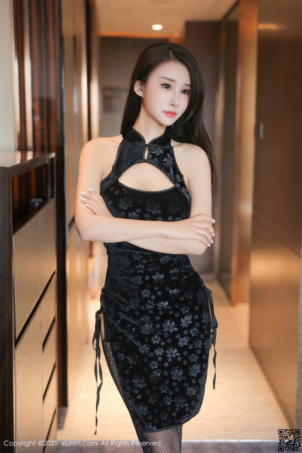 XIUREN秀人网 2025.03.10 No.9990 艺艺yiyi-2